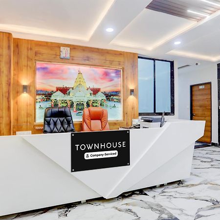 Super Townhouse Ambaji Formerly Hotel Kardhar Inn Экстерьер фото