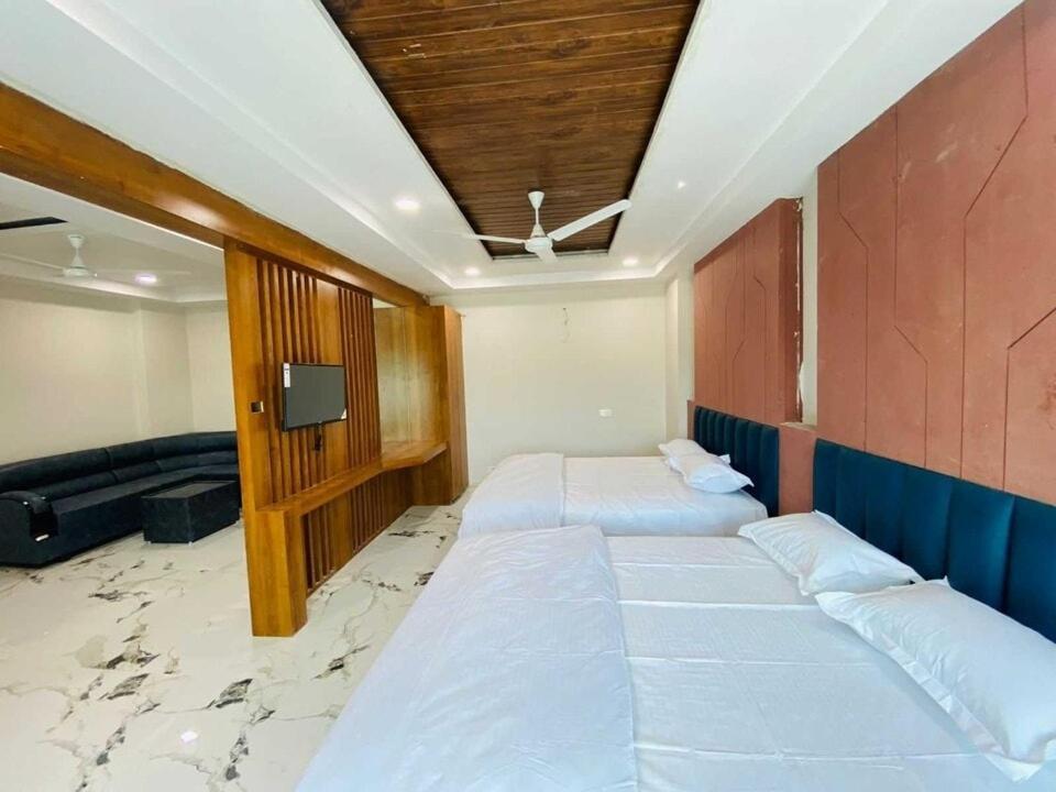 Super Townhouse Ambaji Formerly Hotel Kardhar Inn Экстерьер фото