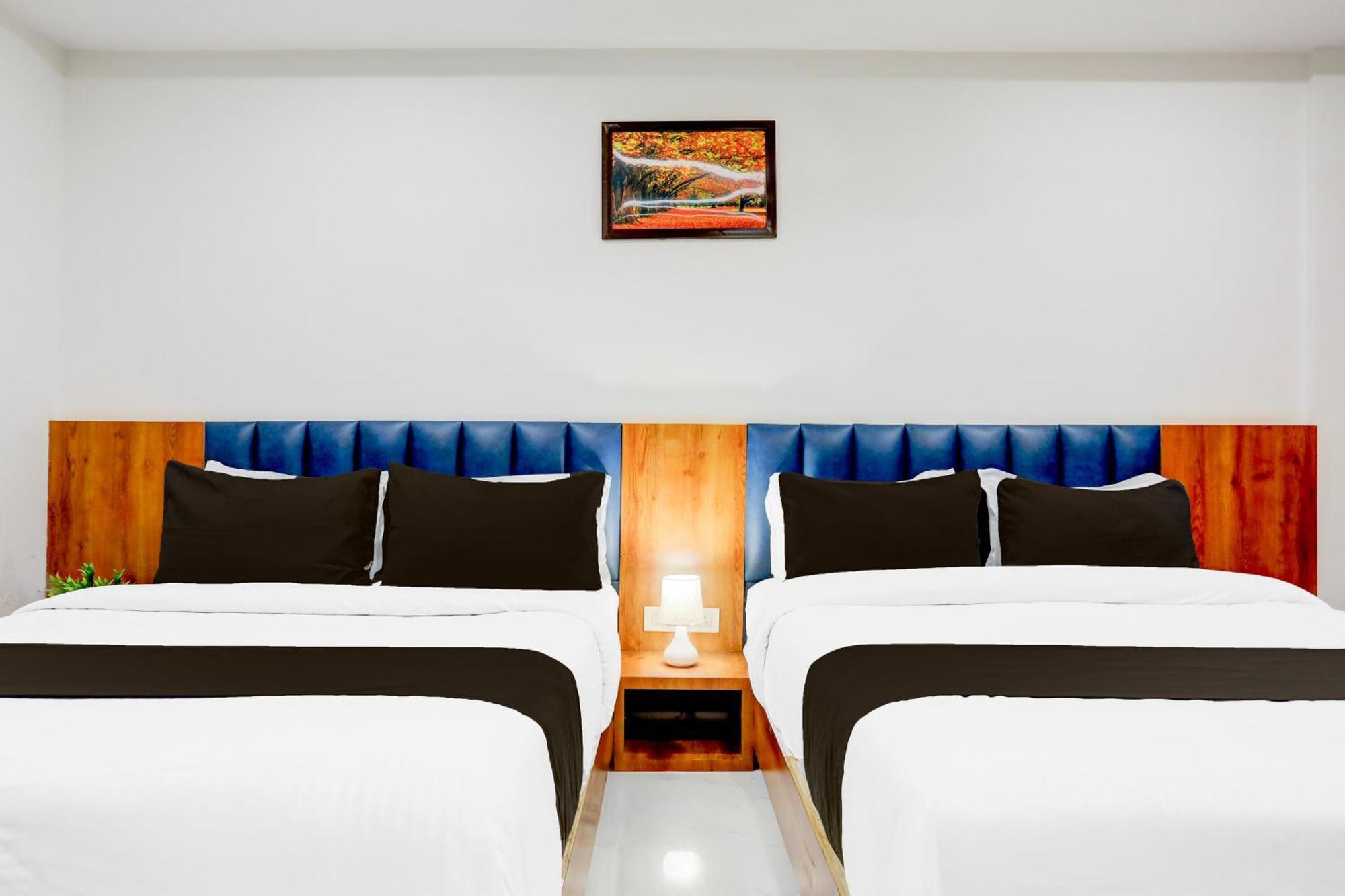 Super Townhouse Ambaji Formerly Hotel Kardhar Inn Экстерьер фото