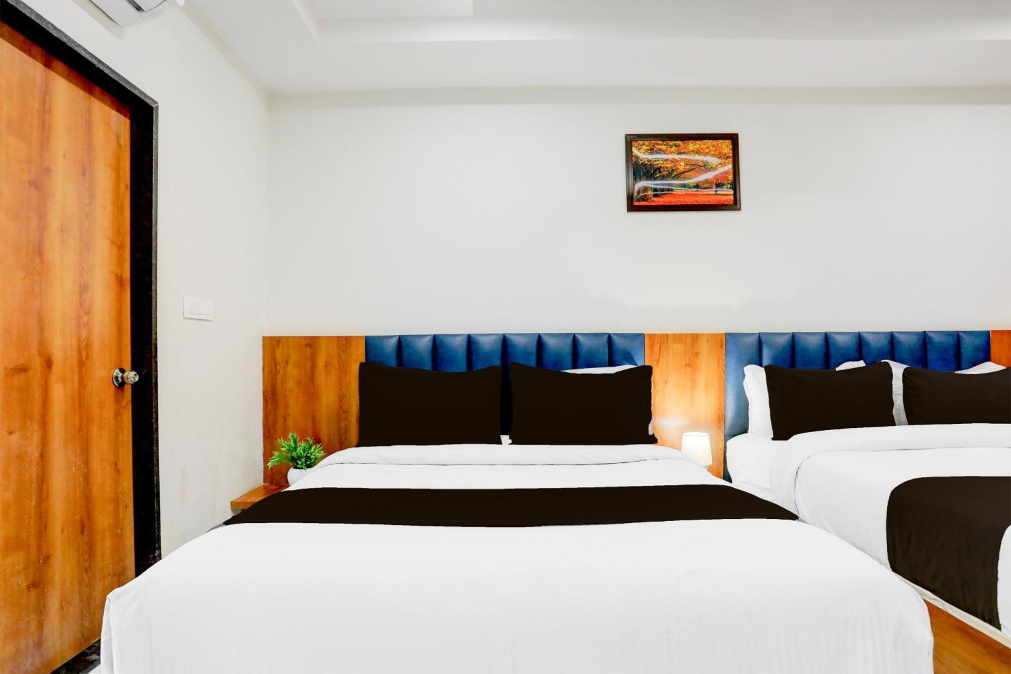 Super Townhouse Ambaji Formerly Hotel Kardhar Inn Экстерьер фото
