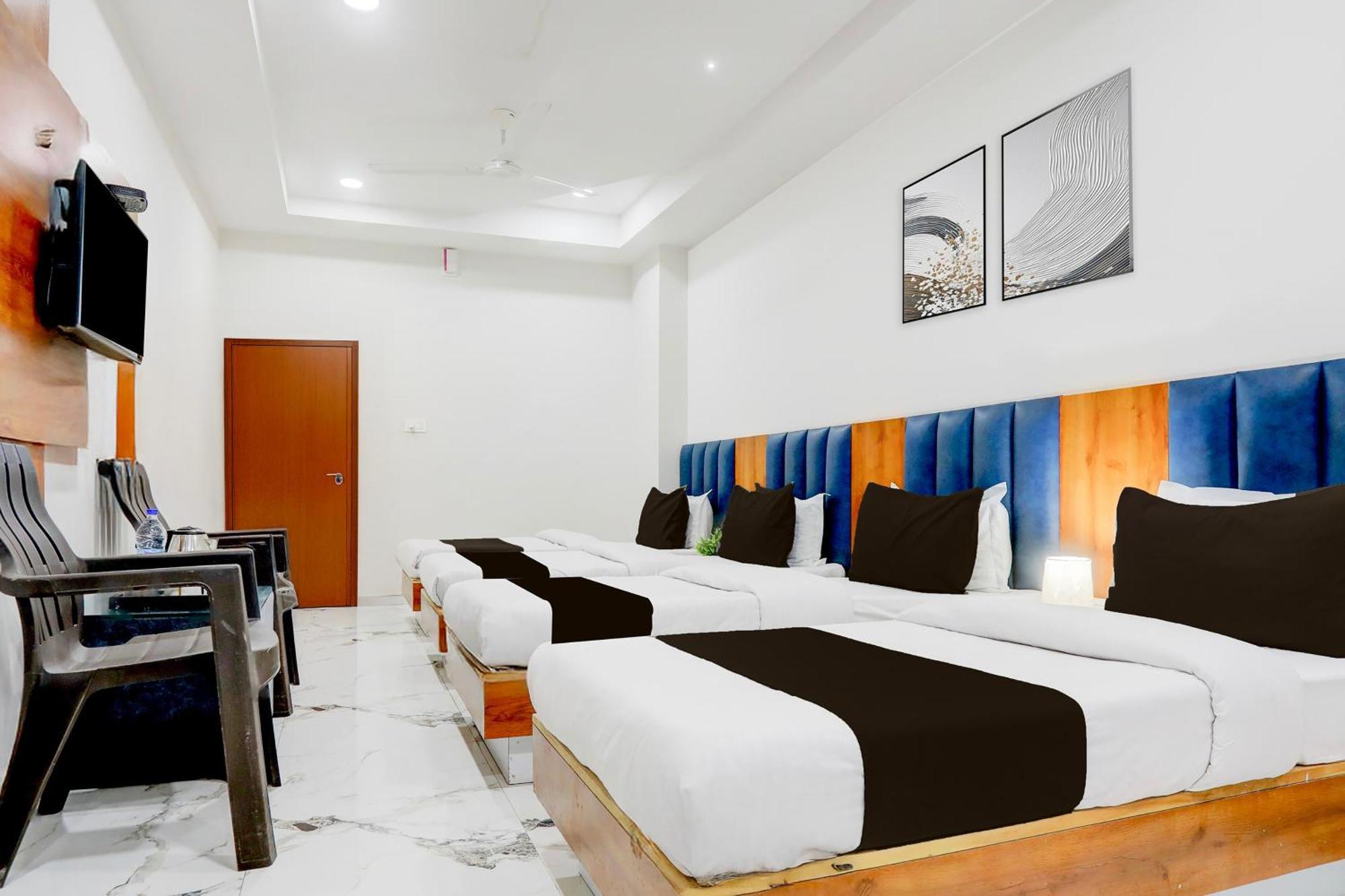 Super Townhouse Ambaji Formerly Hotel Kardhar Inn Экстерьер фото